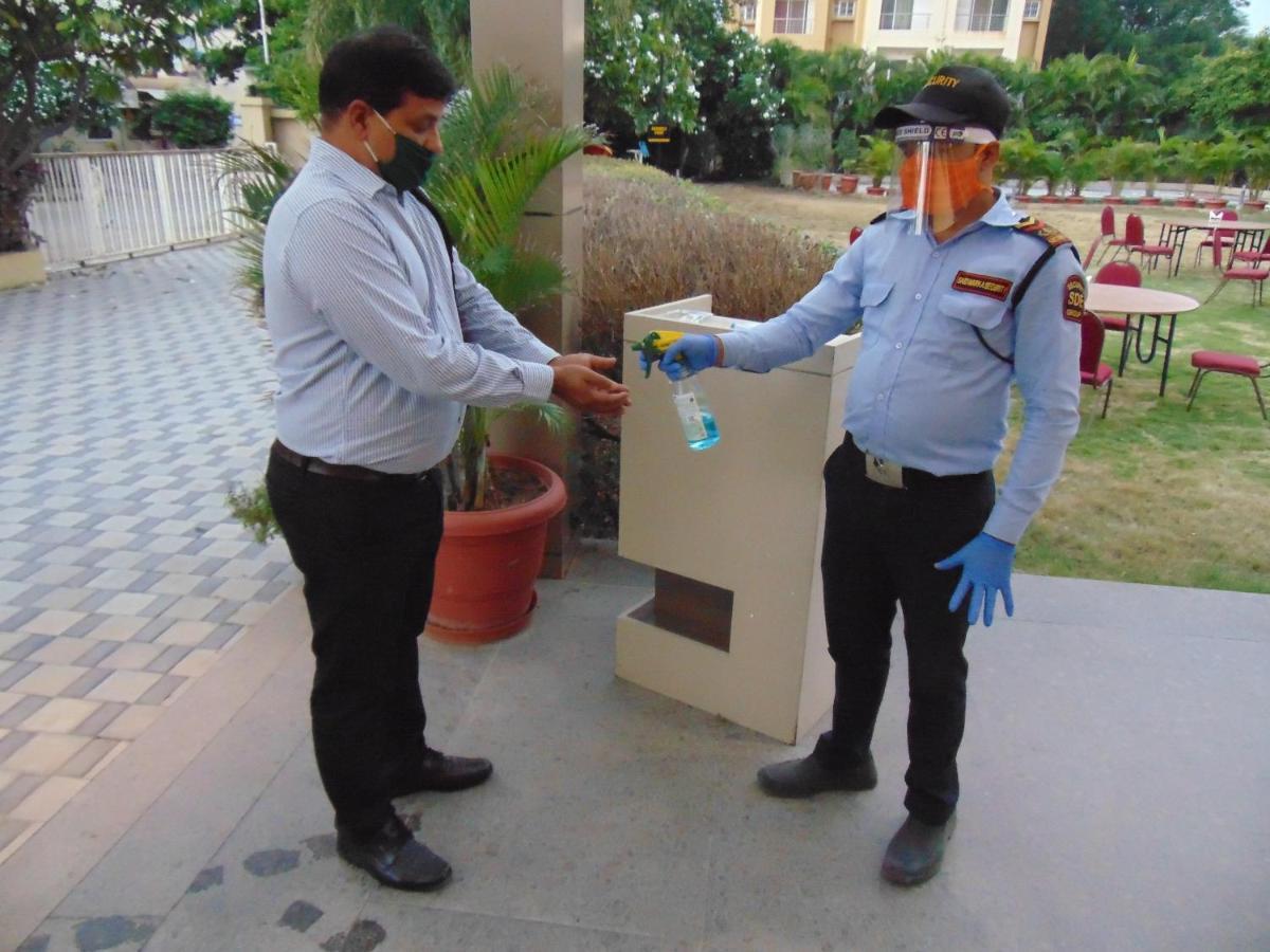 Temple Tree Hotel Shirdi Exterior foto