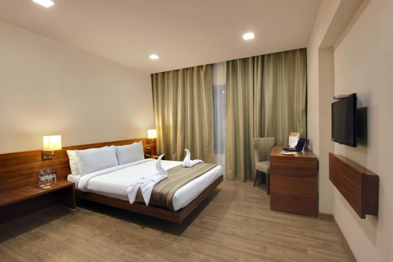 Temple Tree Hotel Shirdi Exterior foto